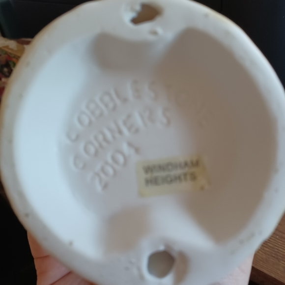 Windham heights Cobble Cornerstone snowy angel statue promenade - Picture 2 of 2